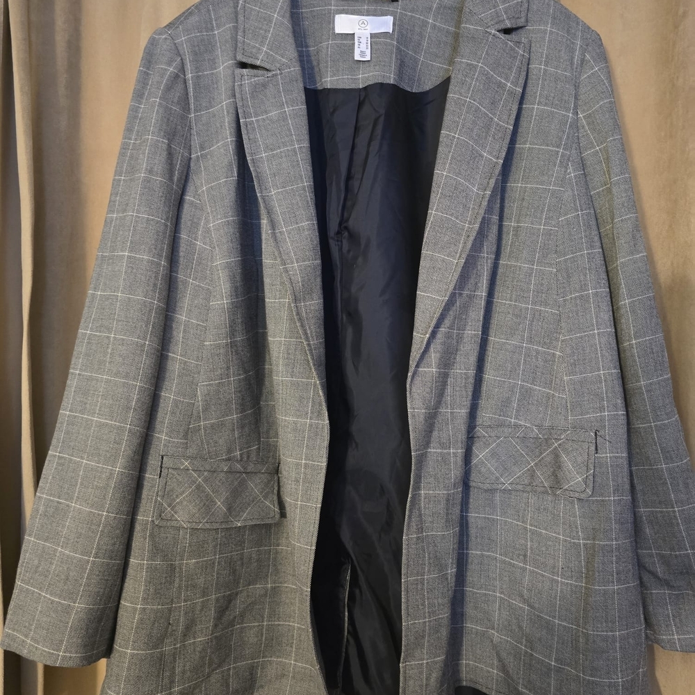 A1980 Gray Plaid Women's Blazer Size 18